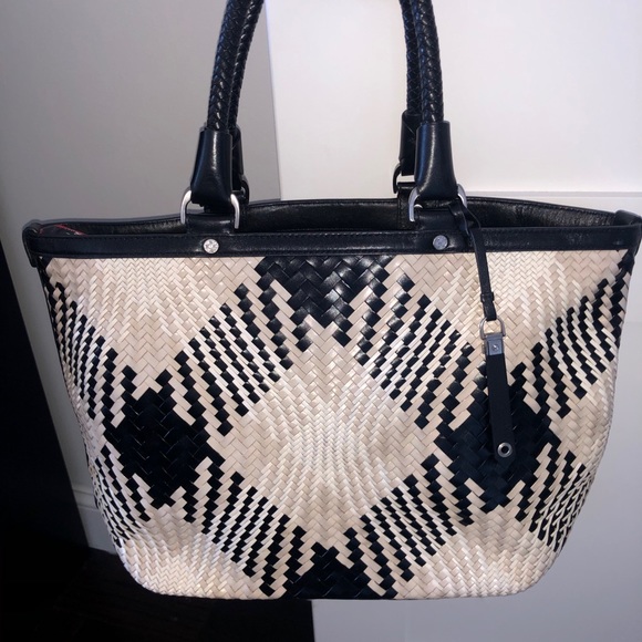 COLE. HAAN STUNNING- Genevivie tote bag - Picture 1 of 7
